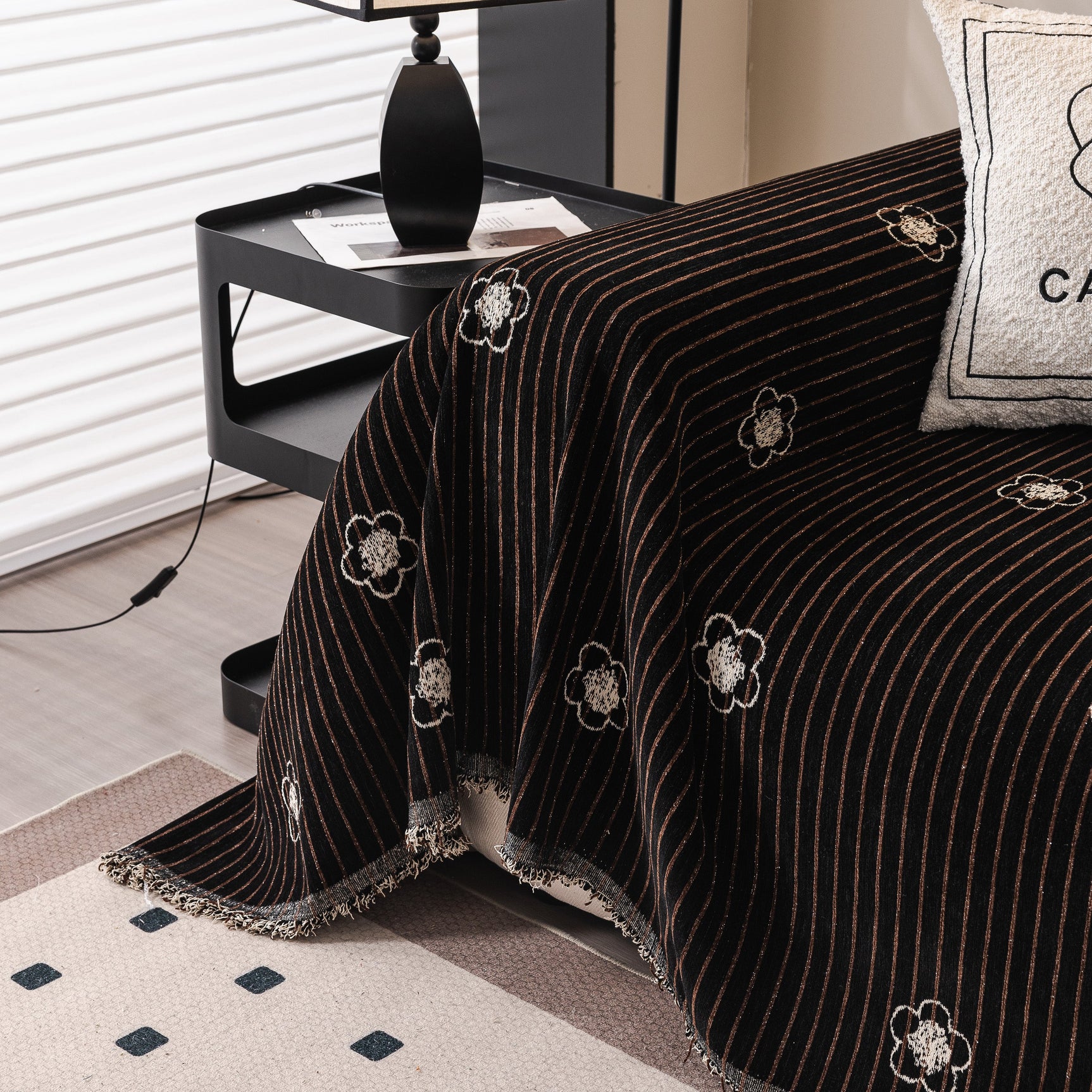 Chenille Camellia Floral Sofa Throw Cover Couch Blanket with Striped Jacquard