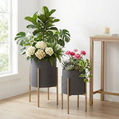 Hayfordton Gray/Gold Planter on Metal Stands (Set of 2)