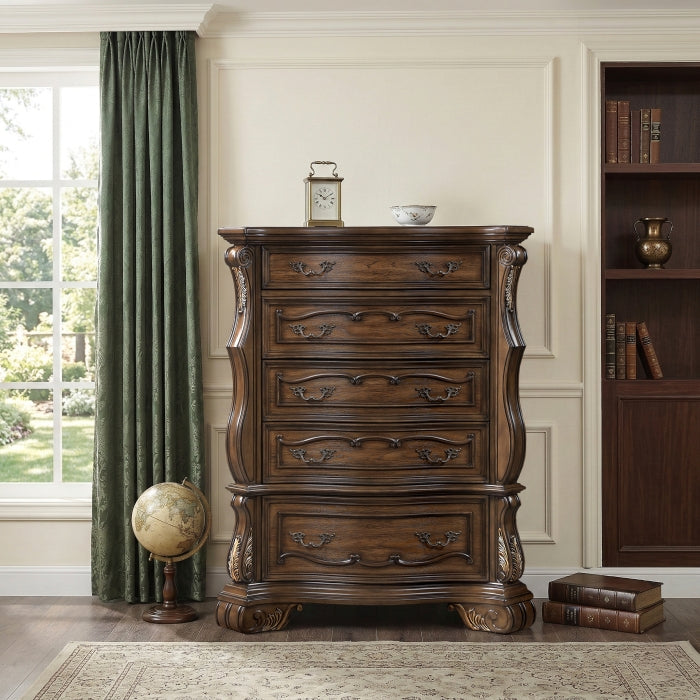 Gilmartin White Chest