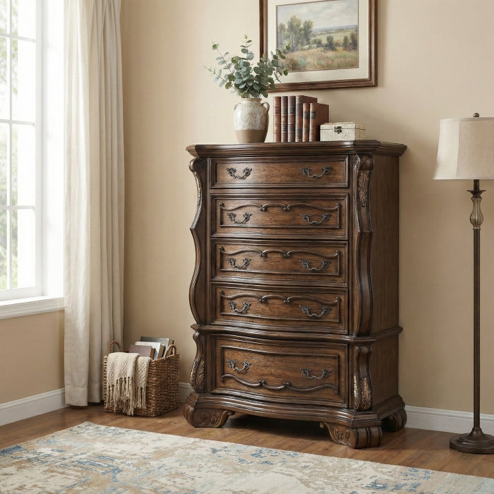 Gilmartin White Chest