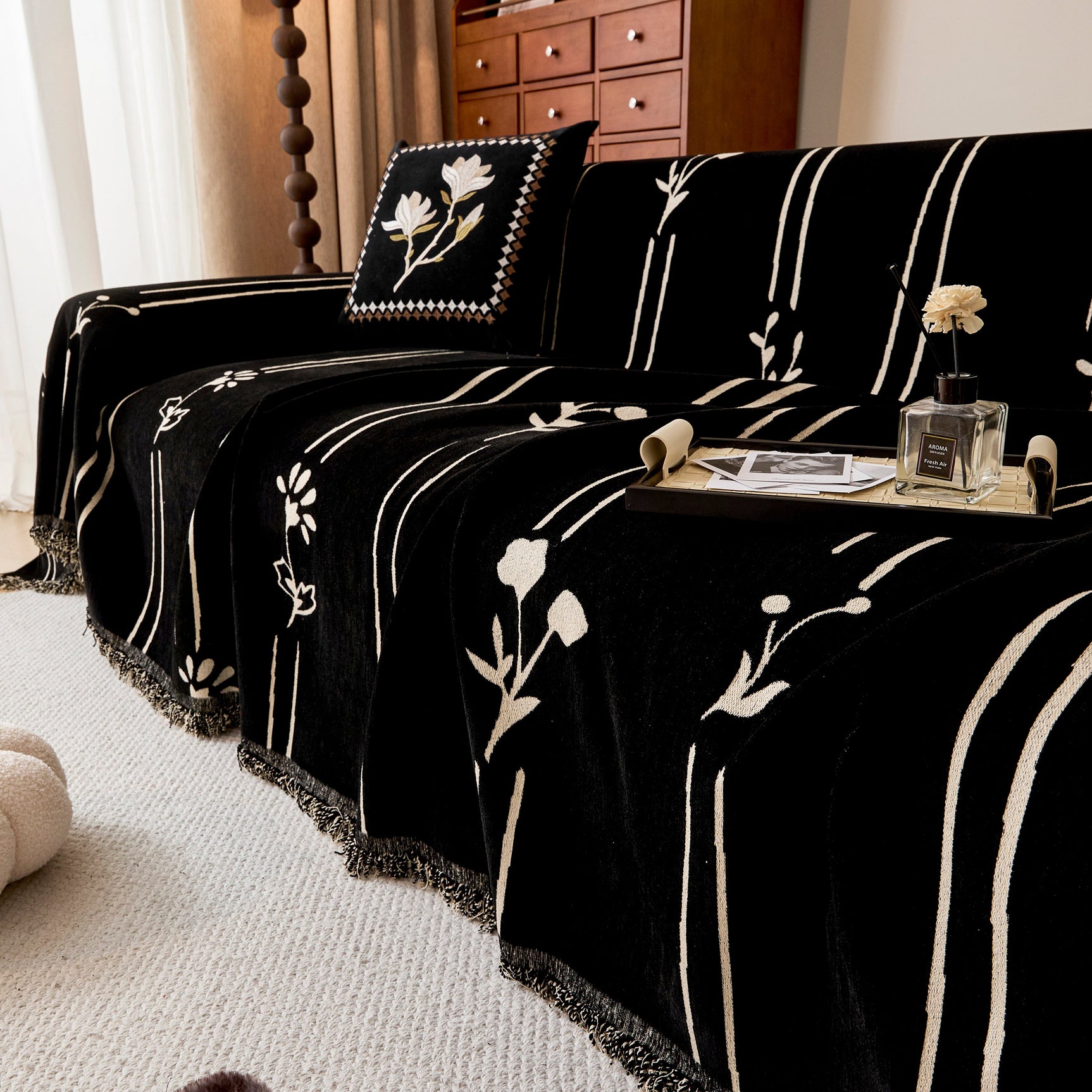 Chenille Jacquard Sofa Throw Cover with Tassel Soft Thick Couch Protector Blanket