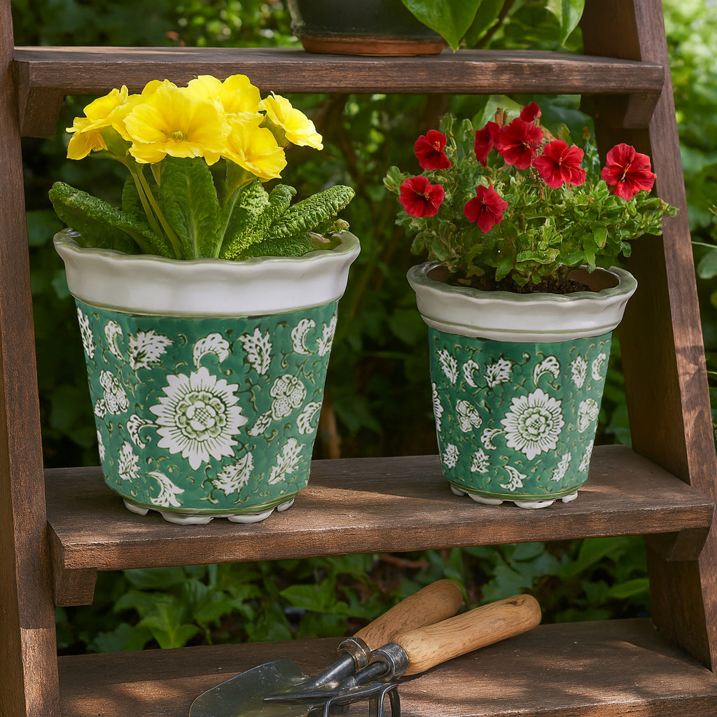 Aidenridge Green/White Planters (Set of 2)