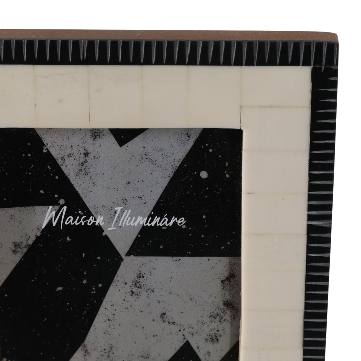 Vinland Ivory/Black Etched Border Photo Frame