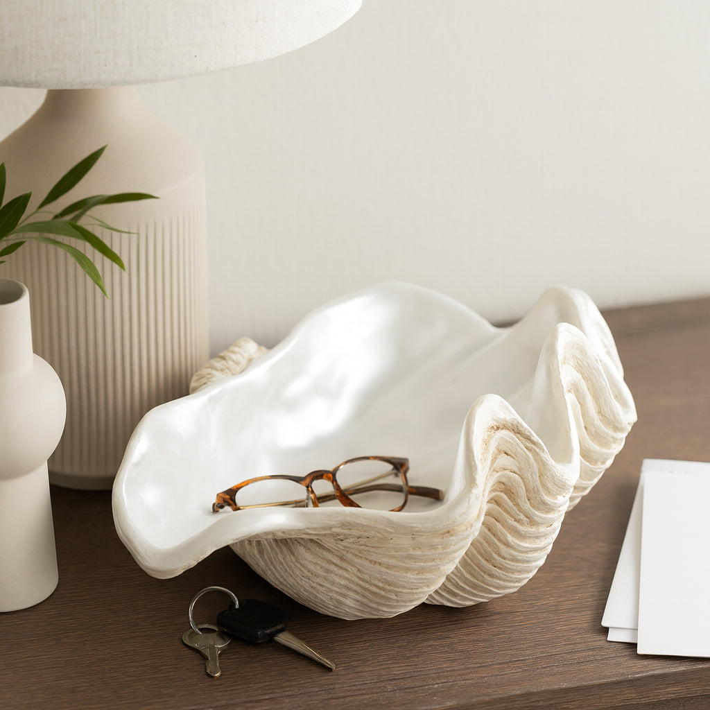 Pennshaw Ivory Pearlized Clam Shell Bowl