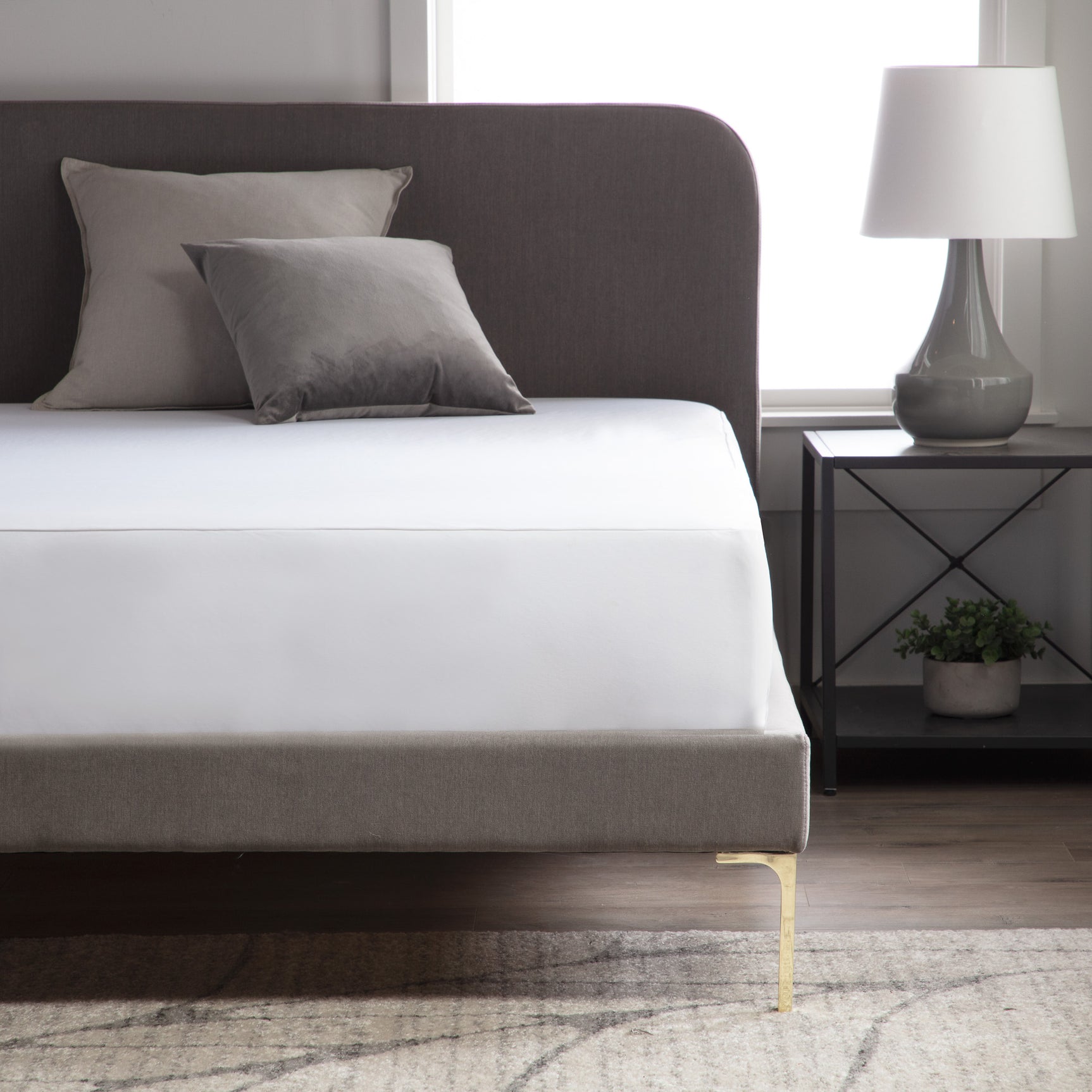 Hotel-Grade 5-Sided White Twin XL Mattress Protector