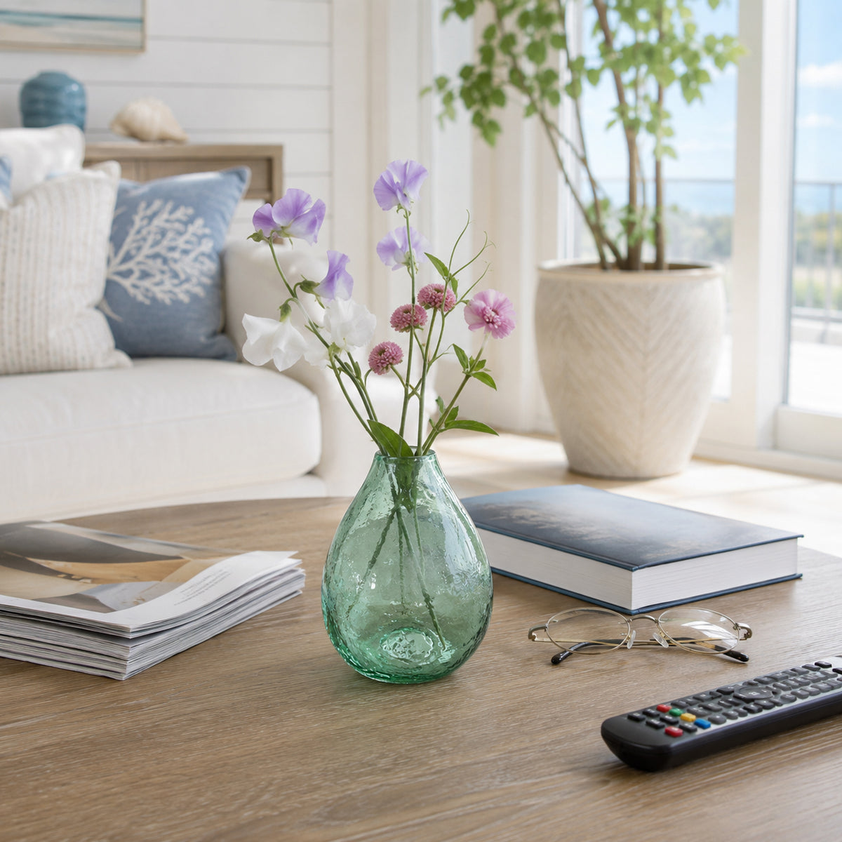 Descanso Green/Blue Glass Bud Vase