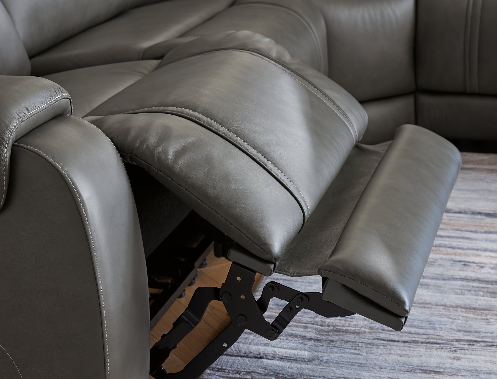 5Z - Pittson Anchor 5-Piece Power Reclining Sectional (Online Special Price) - Ornate Home
