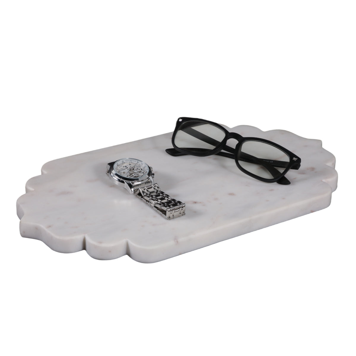 Nipinnawasee White/Tan Scallop Edge Oval Marble Tray