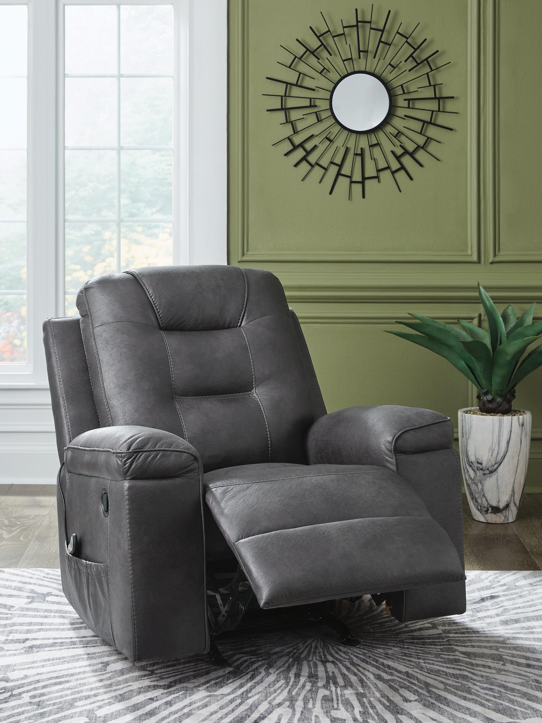 Windstade Granite Recliner