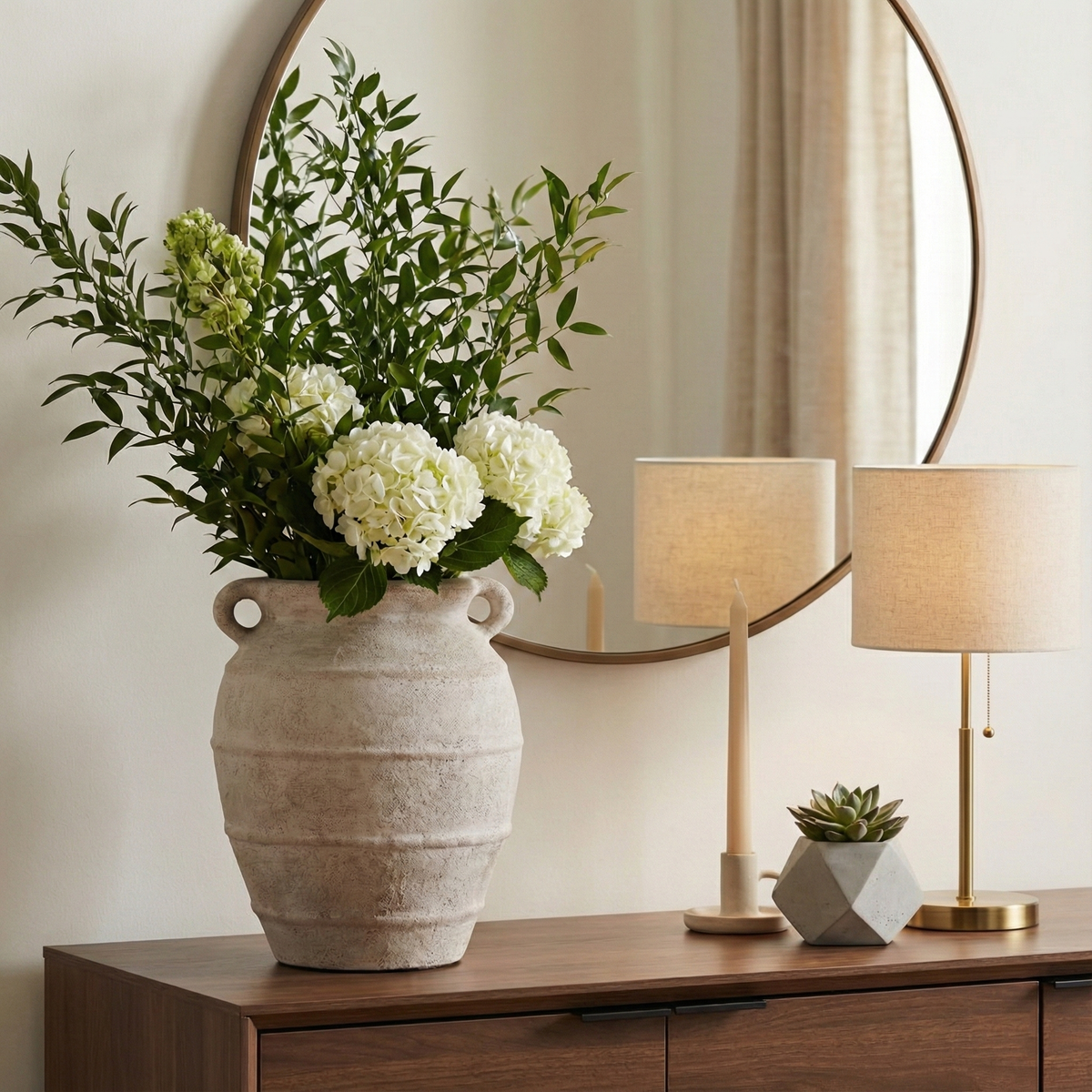 Londonhaven Ivory/Tan Vase