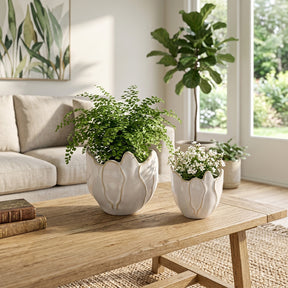 Drydenrun Ivory/White Planters (Set of 2)