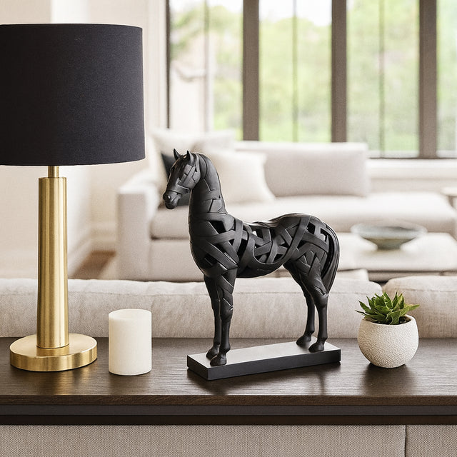 Hintonley Black Decor