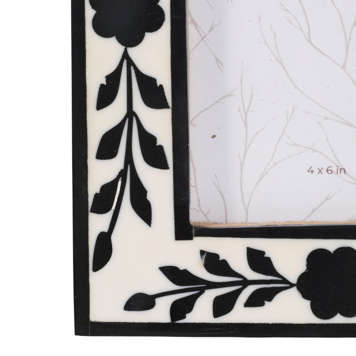 Fargooak Black/White 4x6 Petals Photo Frame