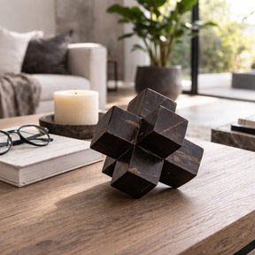 Hollismore Black Decor