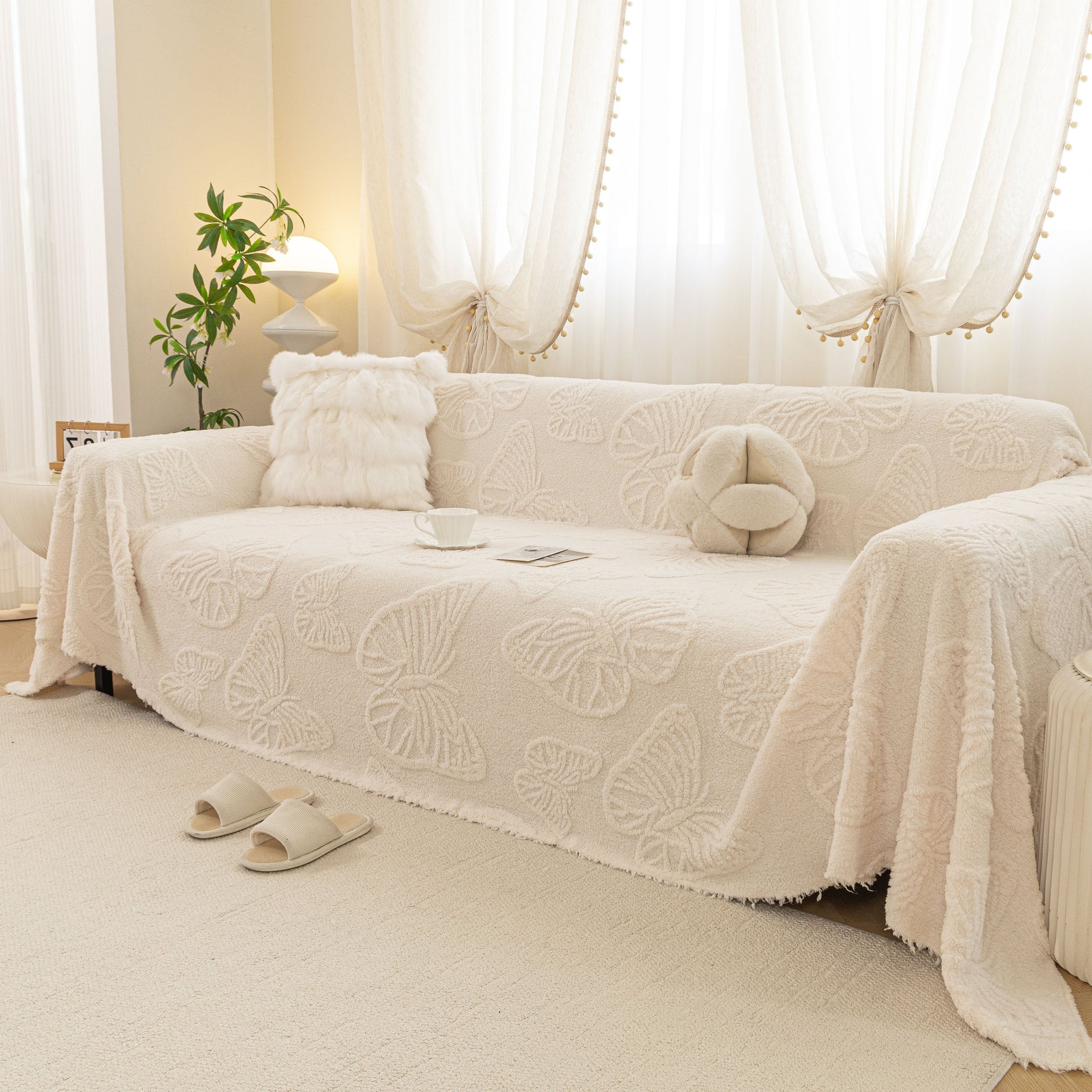Luxury 3D Butterfly Jacquard Sofa Throw Blanket, Ultra-Soft Plush Fleece Couch Cover