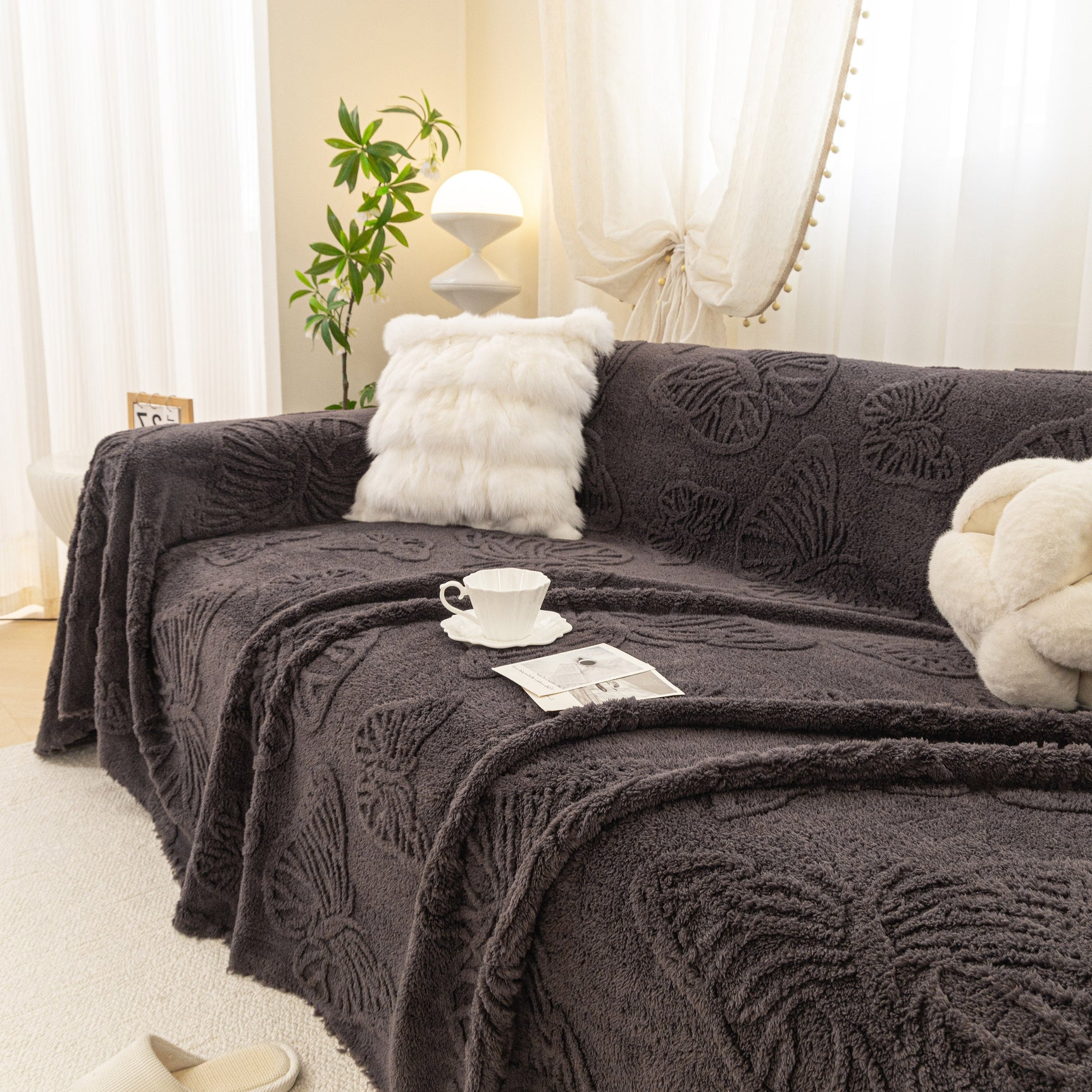 Luxury 3D Butterfly Jacquard Sofa Throw Blanket, Ultra-Soft Plush Fleece Couch Cover