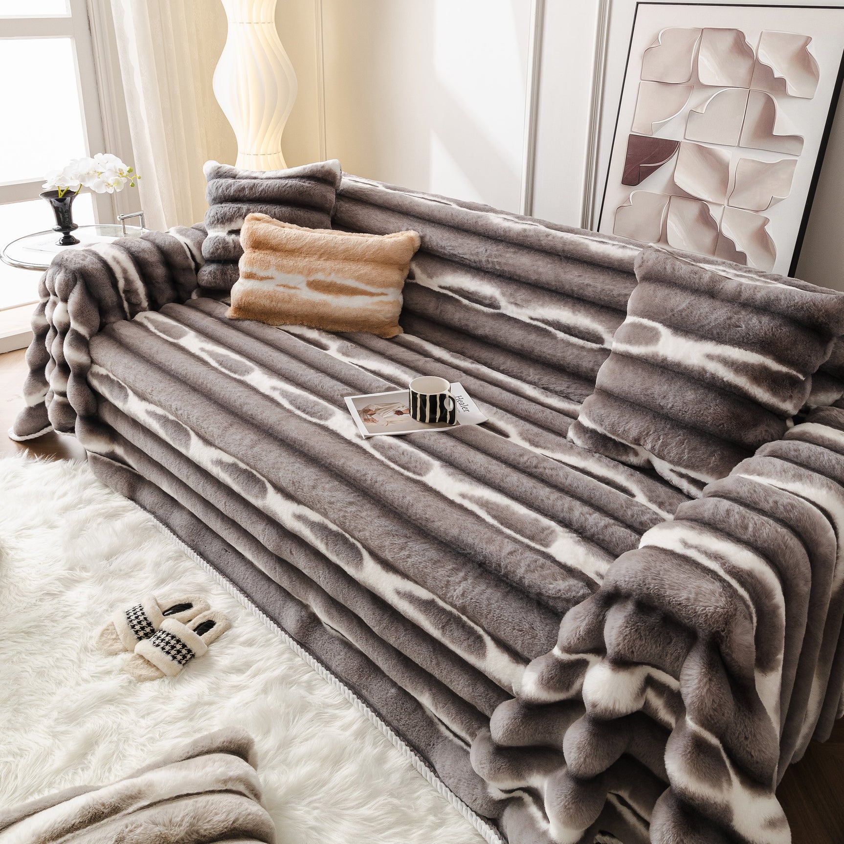 Ultra Soft Faux Fur Couch Cover – Large, Fluffy, and Elegant Sofa Throw Blanket