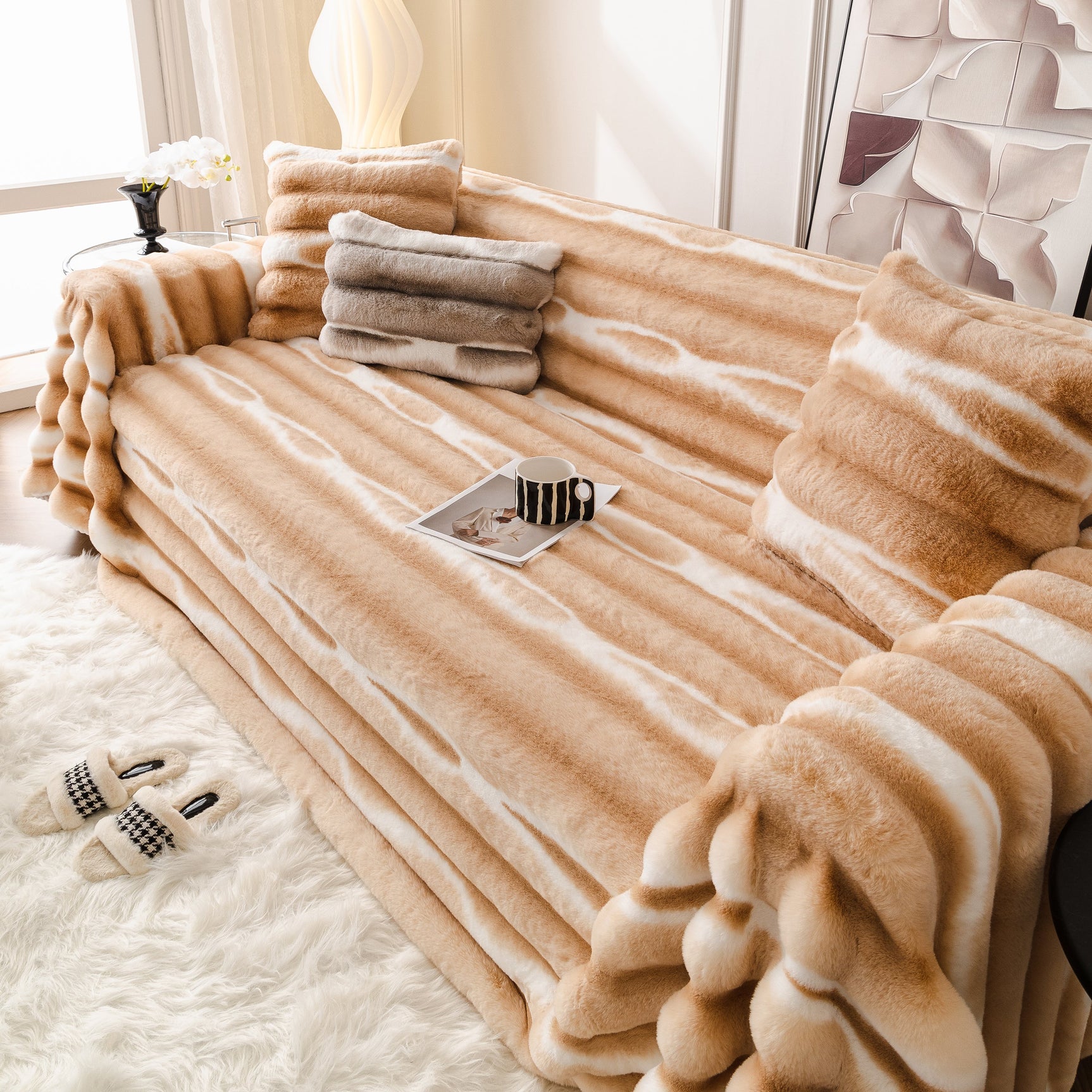 Ultra Soft Faux Fur Couch Cover – Large, Fluffy, and Elegant Sofa Throw Blanket