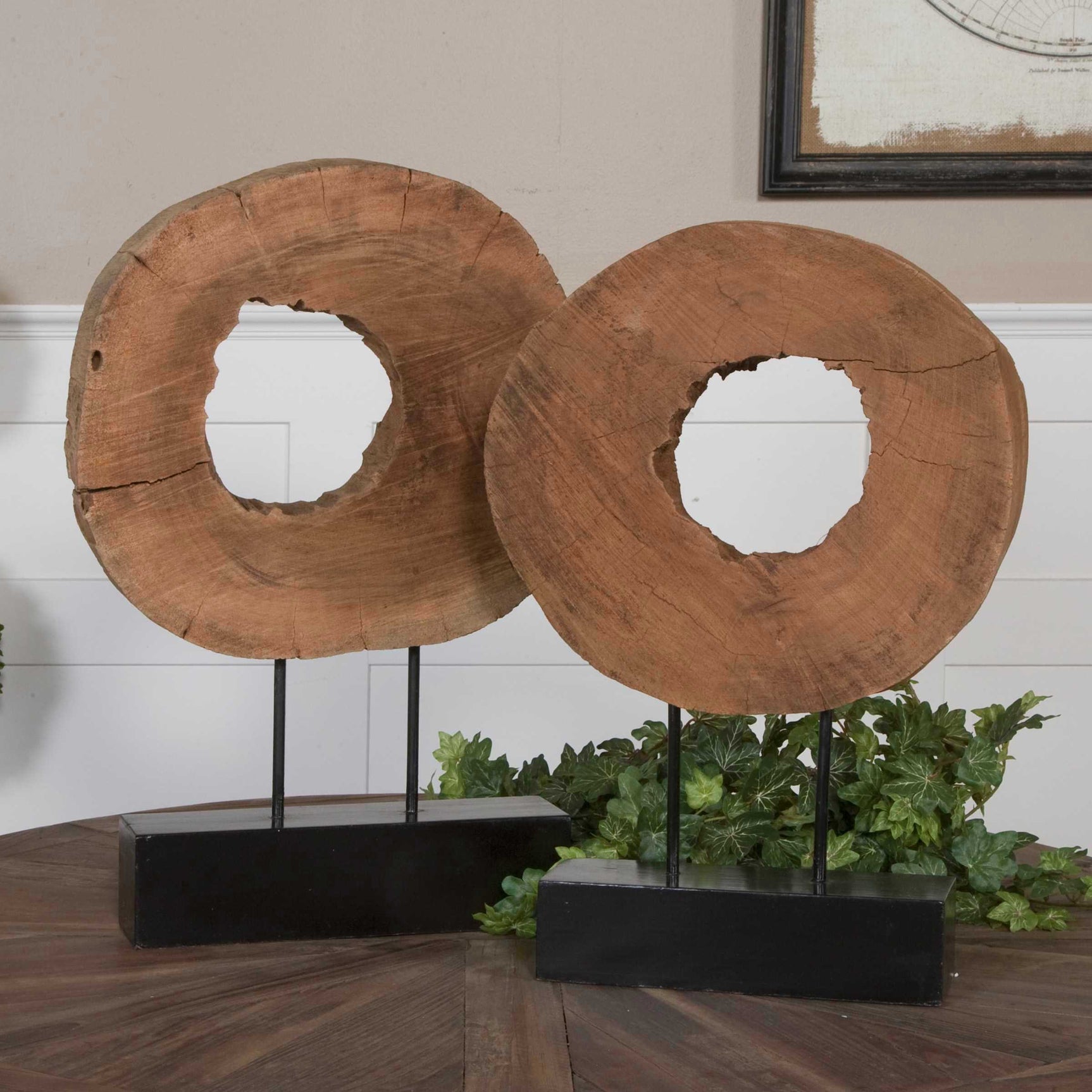 Ashlea Black/Brown/Woodtone Wooden Sculptures (Set of 2)