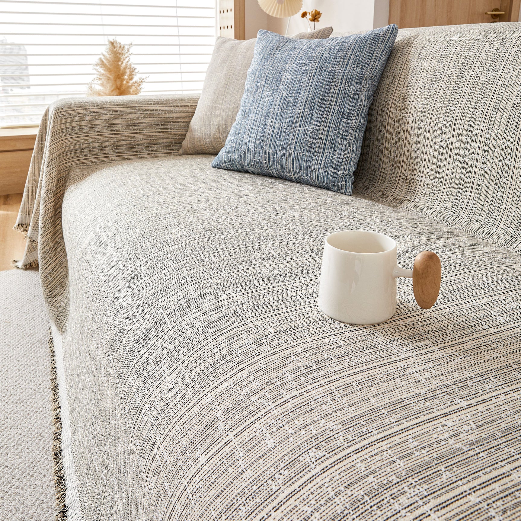 Couch Cover Blanket Couch Covers for Most Shape Sofas Washable Durable Sofa Throw Cover with Tassels