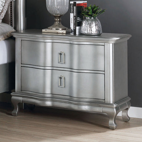 Aalok Silver/Warm Gray 4 Pc. Queen Bedroom Set - Ornate Home
