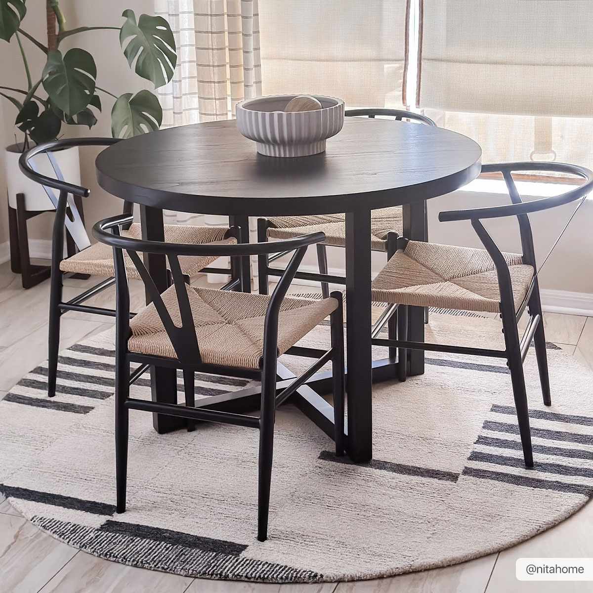 Aibonito Wool Area Rug - Ornate Home