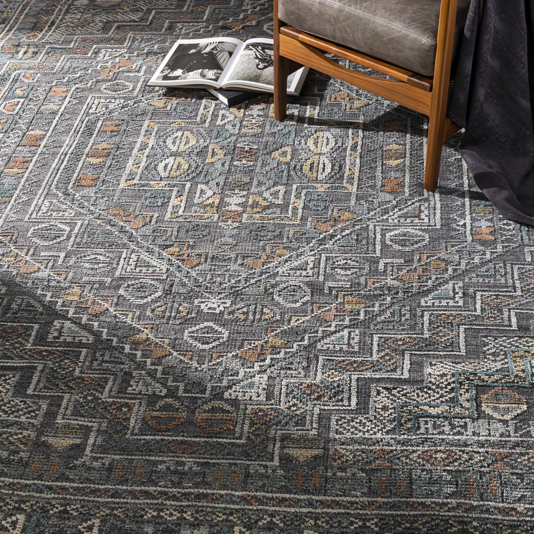 Akle Premium Hand Knotted Wool Area Rug - Clearance - Ornate Home