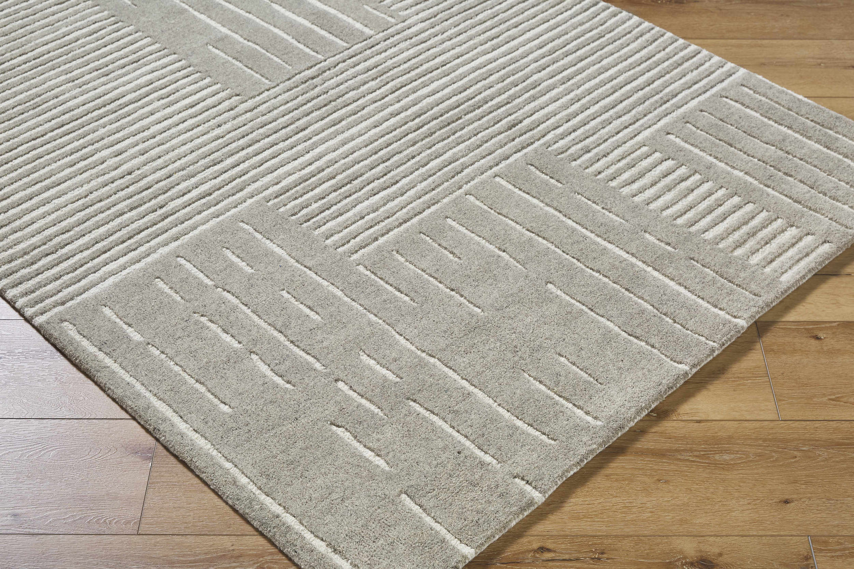 Akuji Area Rug - Clearance - Ornate Home