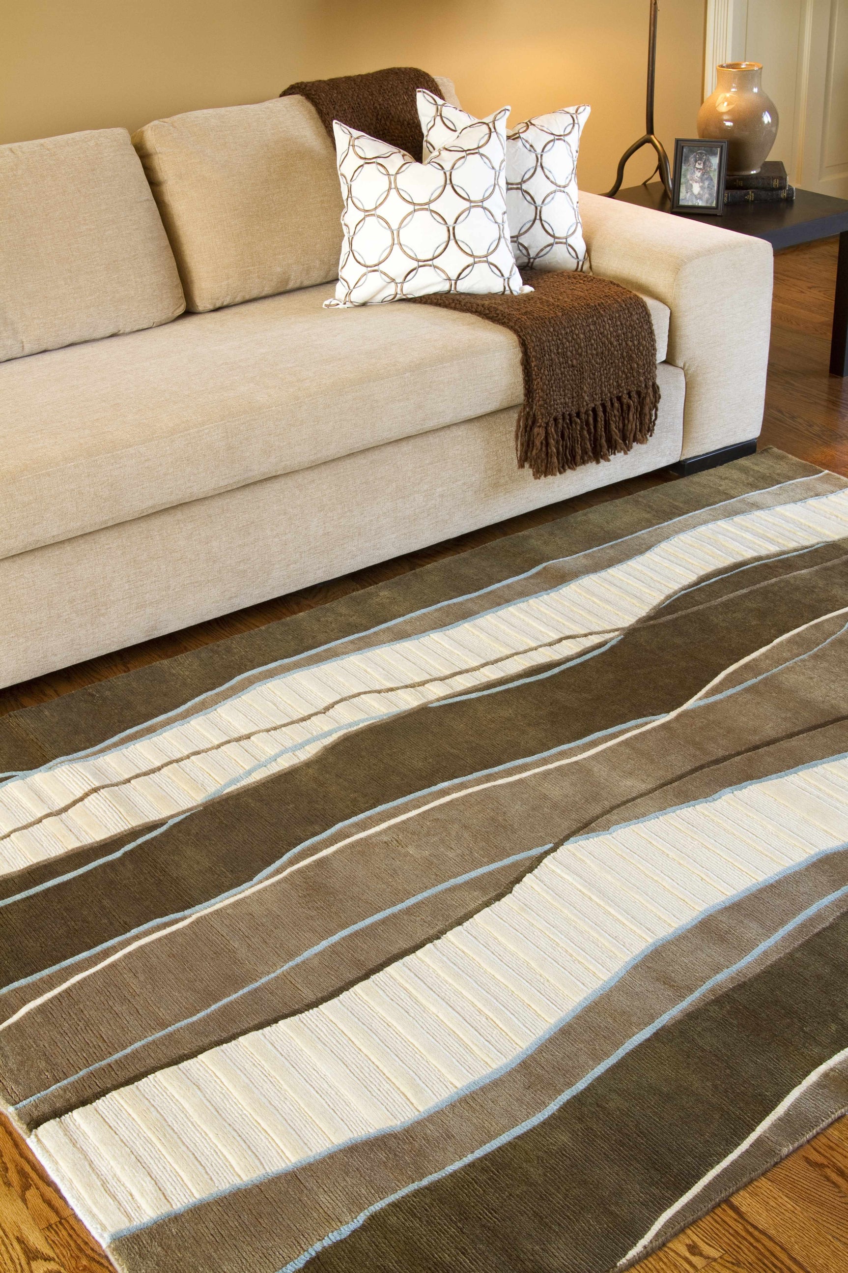 Alanreed Brown Premium Wool Area Rug - Clearance - Ornate Home
