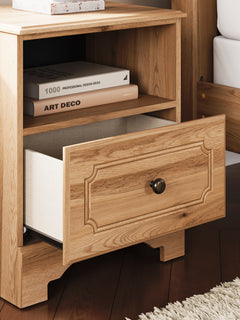 Aleaport Warm Brown Queen Panel Bed, Dresser, Mirror and Nightstand - Ornate Home