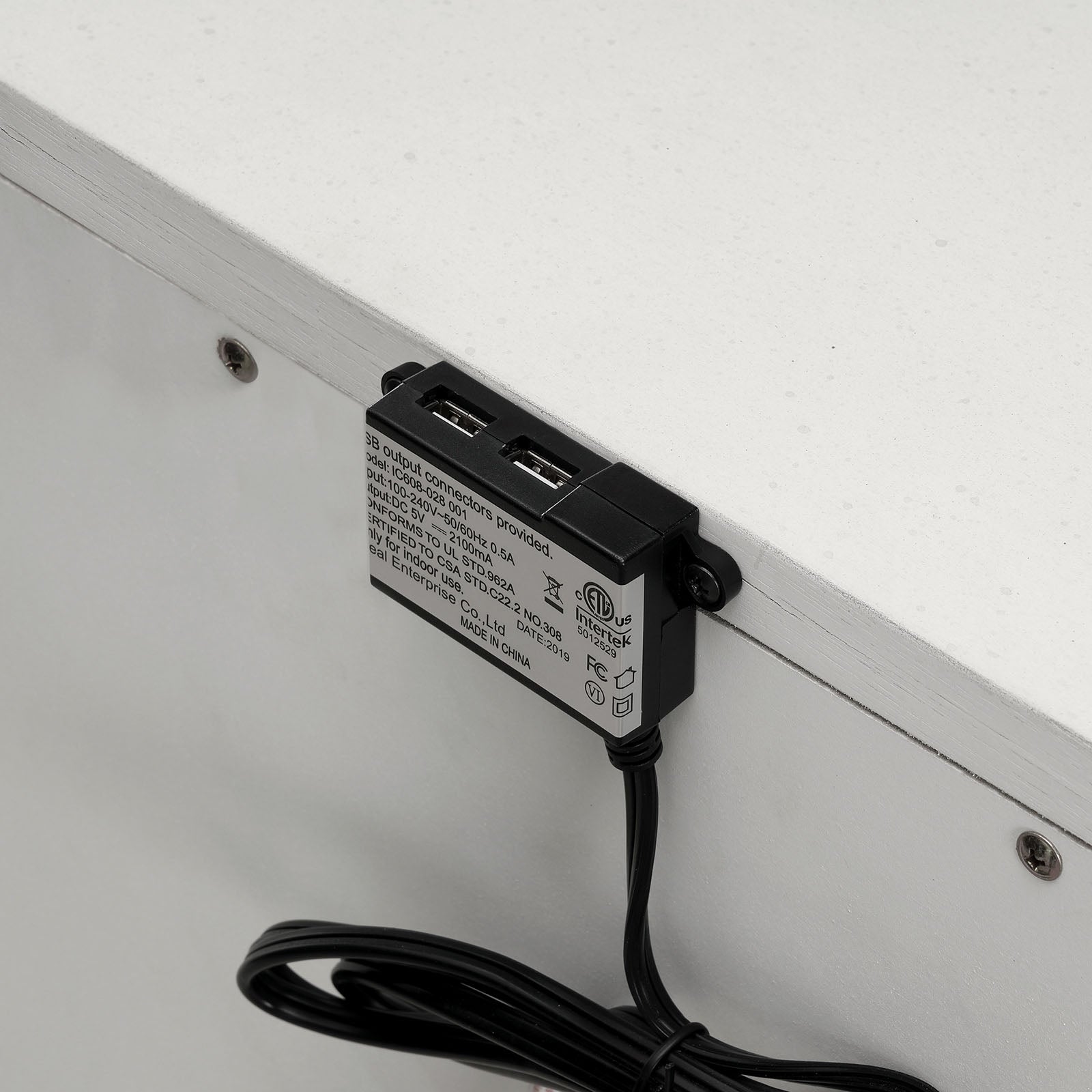 Alecia White 4 Pc. Twin Bedroom Set - Ornate Home