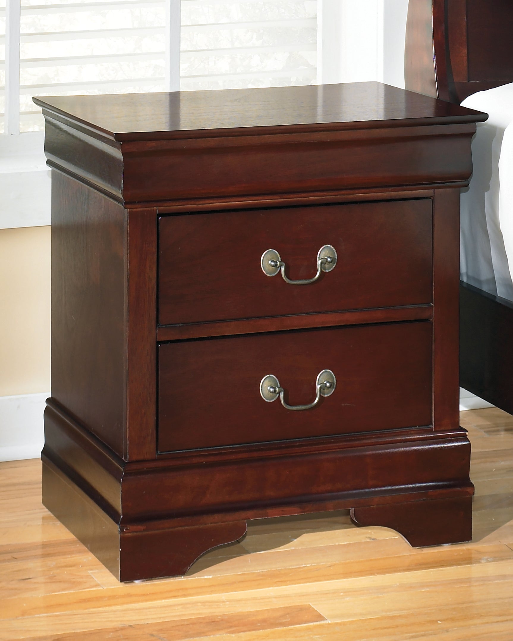 Alisdair Reddish Brown Queen Sleigh Bed, Dresser, Chest and Nightstand - Ornate Home