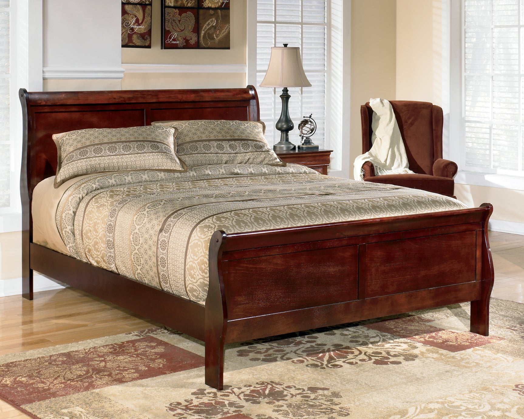 Alisdair Reddish Brown Queen Sleigh Bedroom Set with 2 Nightstands - Ornate Home