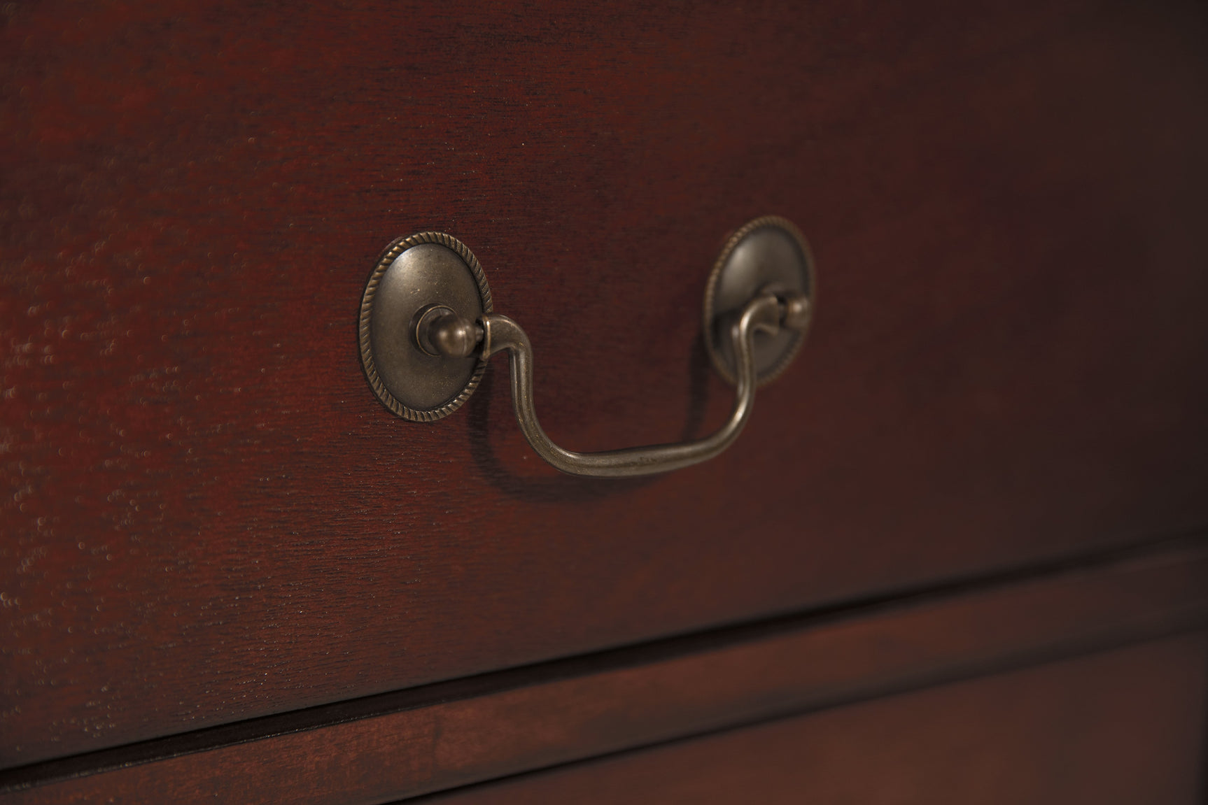 Alisdair Reddish Brown Twin Sleigh Bed & Dresser & Mirror & Chest & Nightstand (Online Special Price) - Ornate Home