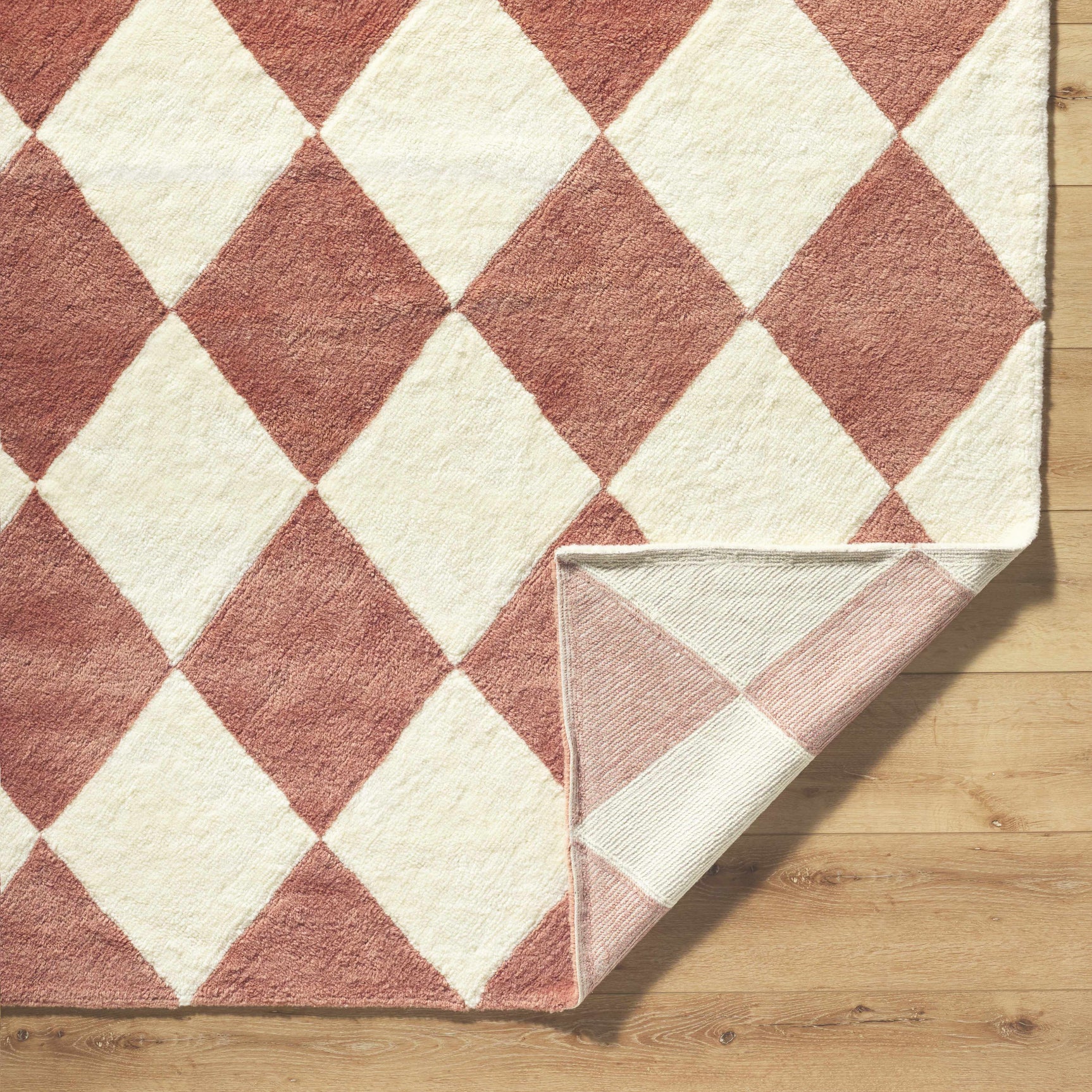Almeda Diamond Washable Wool Rug - Ornate Home