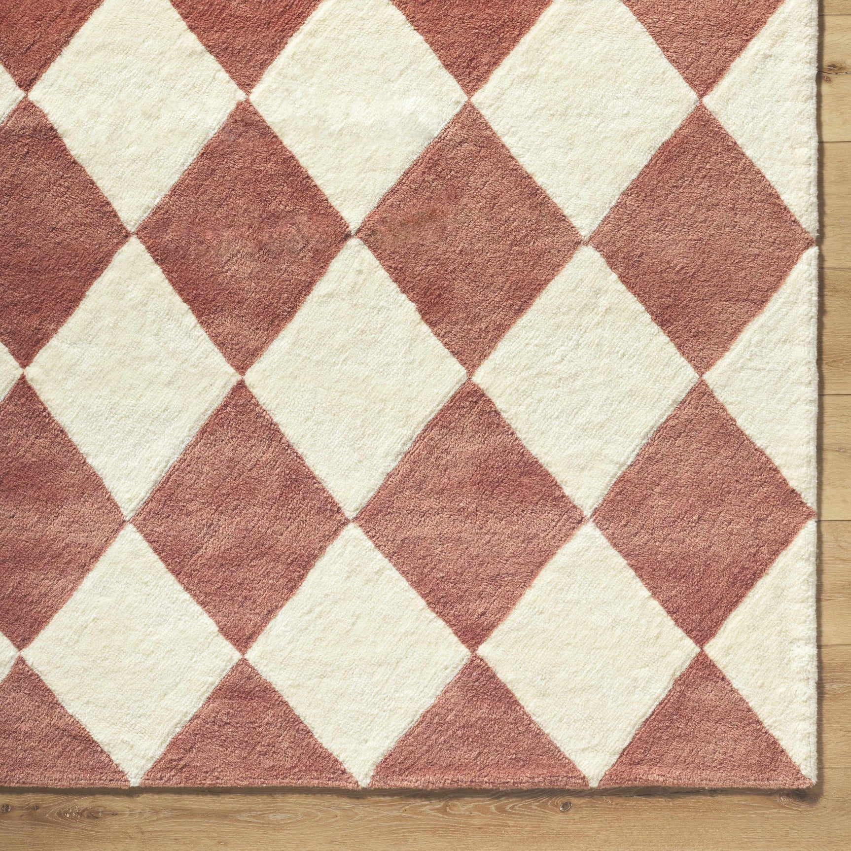 Almeda Diamond Washable Wool Rug - Ornate Home