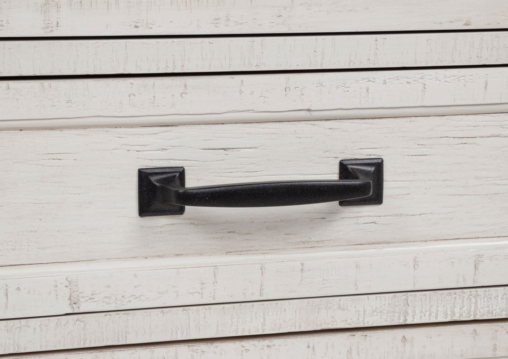 Altidore Distressed White 68-inch 7-drawer Executive Home Office Desk - Ornate Home