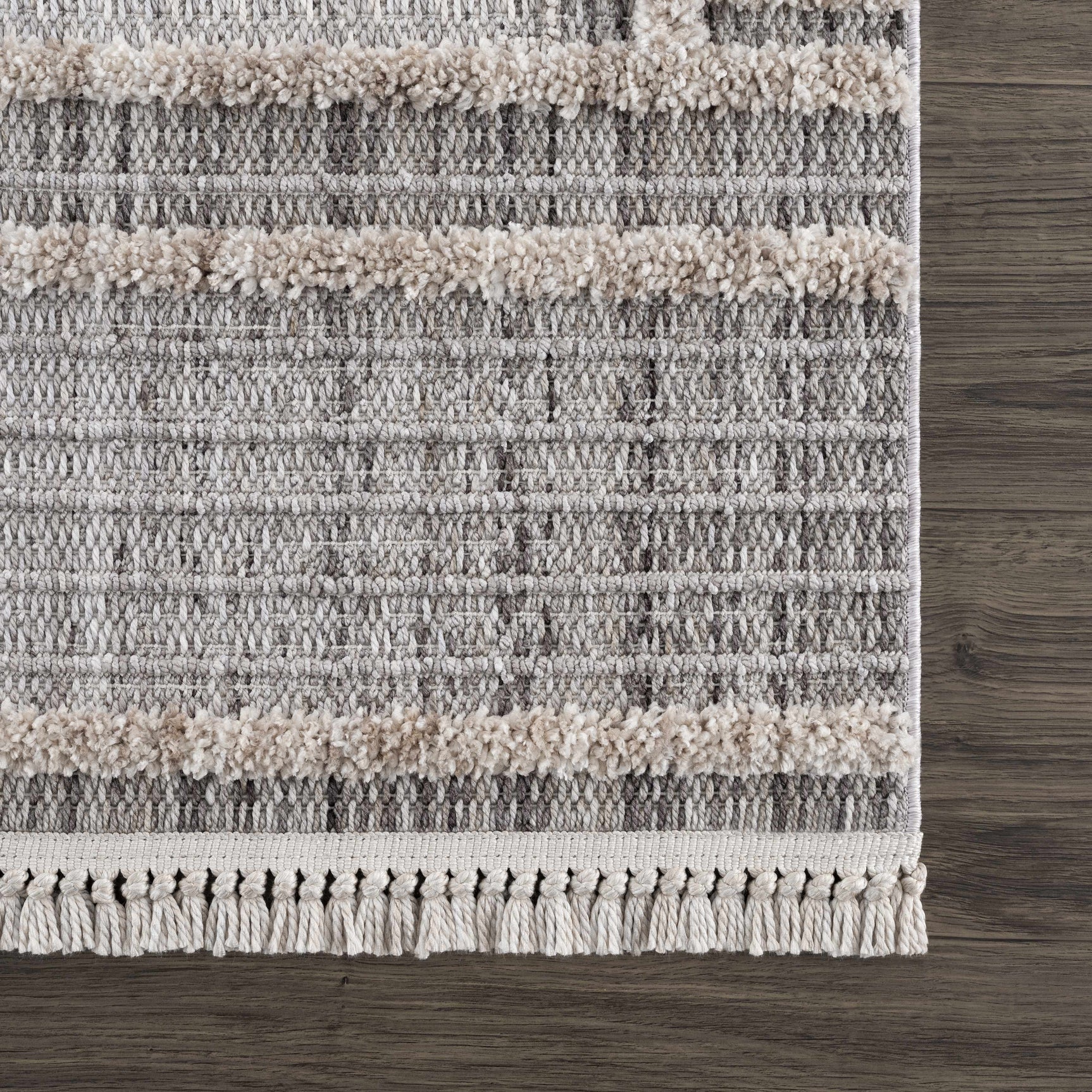 Amaga High-Low Rustic Rug - Ornate Home