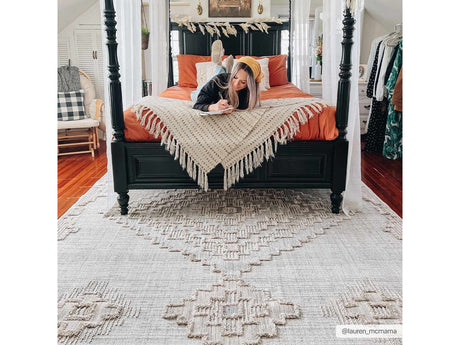 Ampusungan Area Rug - Ornate Home