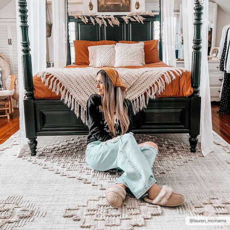 Ampusungan Area Rug - Ornate Home