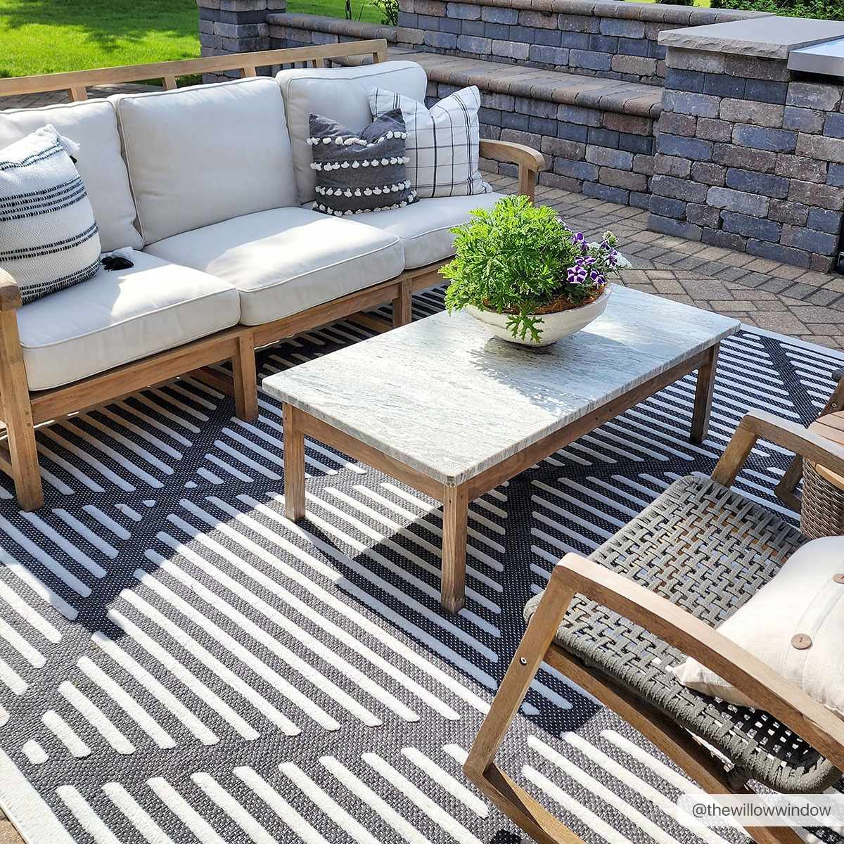 Anah 3D Black Outdoor Rug - Ornate Home