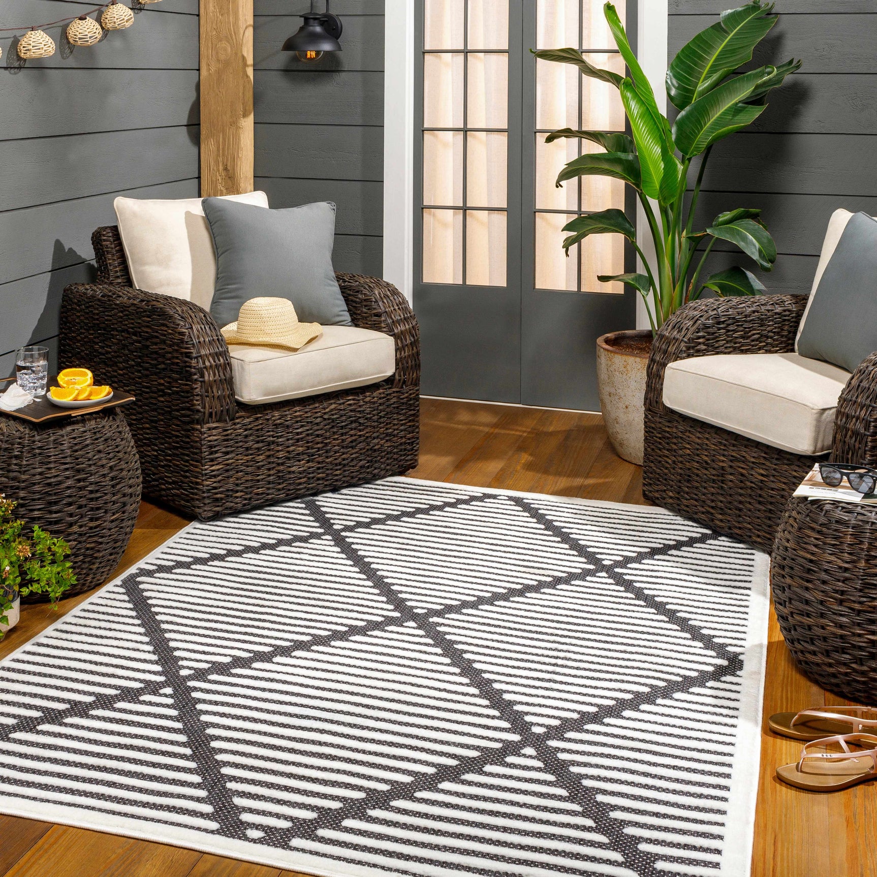 Anah 3D Black Outdoor Rug - Ornate Home