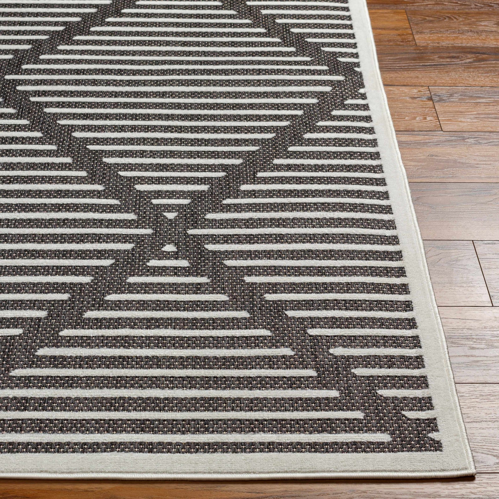 Anah 3D Black Outdoor Rug - Ornate Home