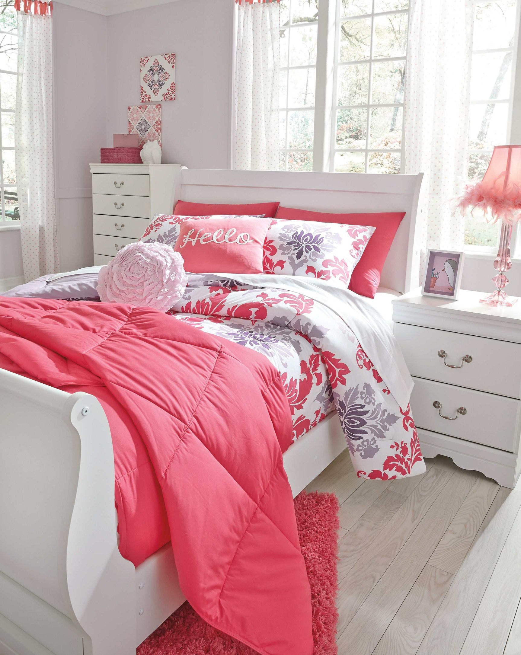 Anarasia White Full Sleigh Bed (Online Special Price) - Ornate Home