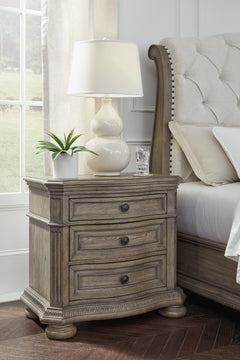 Ardenfield Light Brown California King Sleigh Bedroom Set with Chest and Nightstand - Ornate Home
