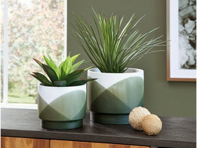 Ardenridge Green/White Planter (Set of 2) - Ornate Home