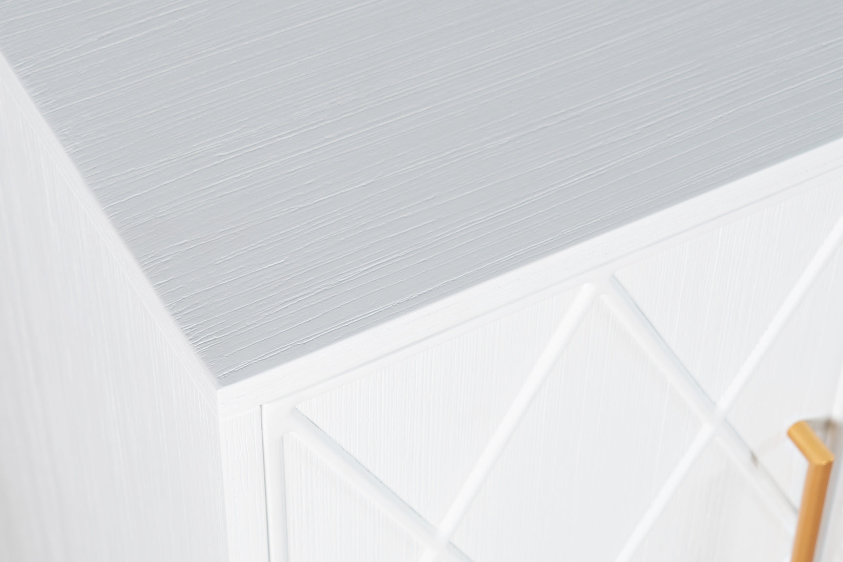 Argyle Glen White/Gold 60 Accent Cabinet - Ornate Home