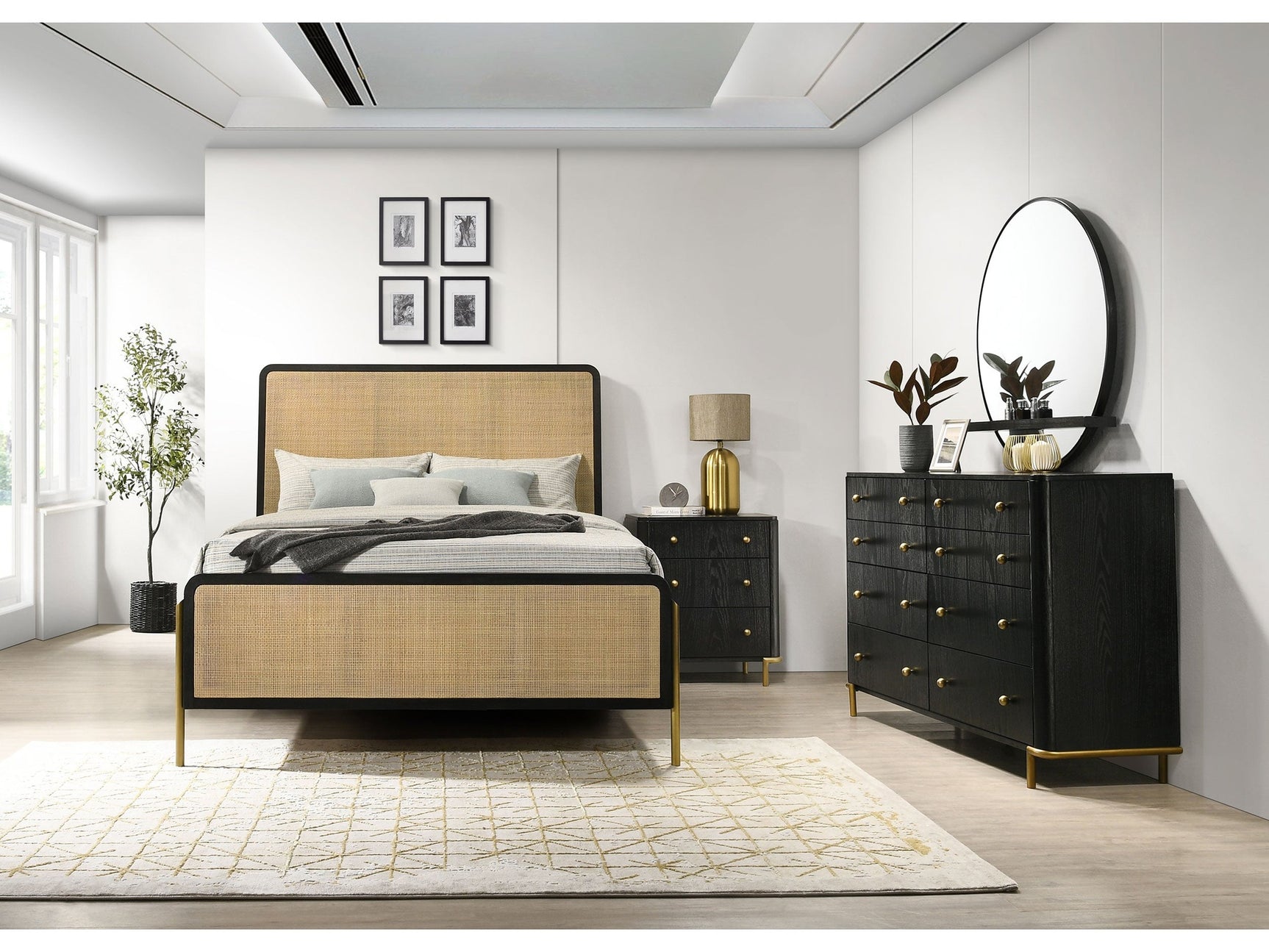 Arini Black / Natural 4-piece Eastern King Rattan Bedroom Set - Ornate Home