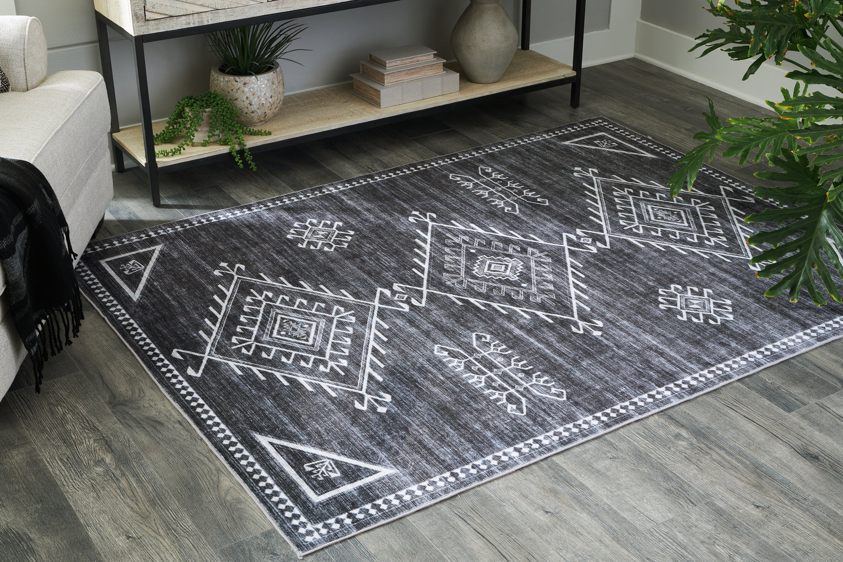Arloman Black/Cream/Gray 5' x 7' Rug - Ornate Home