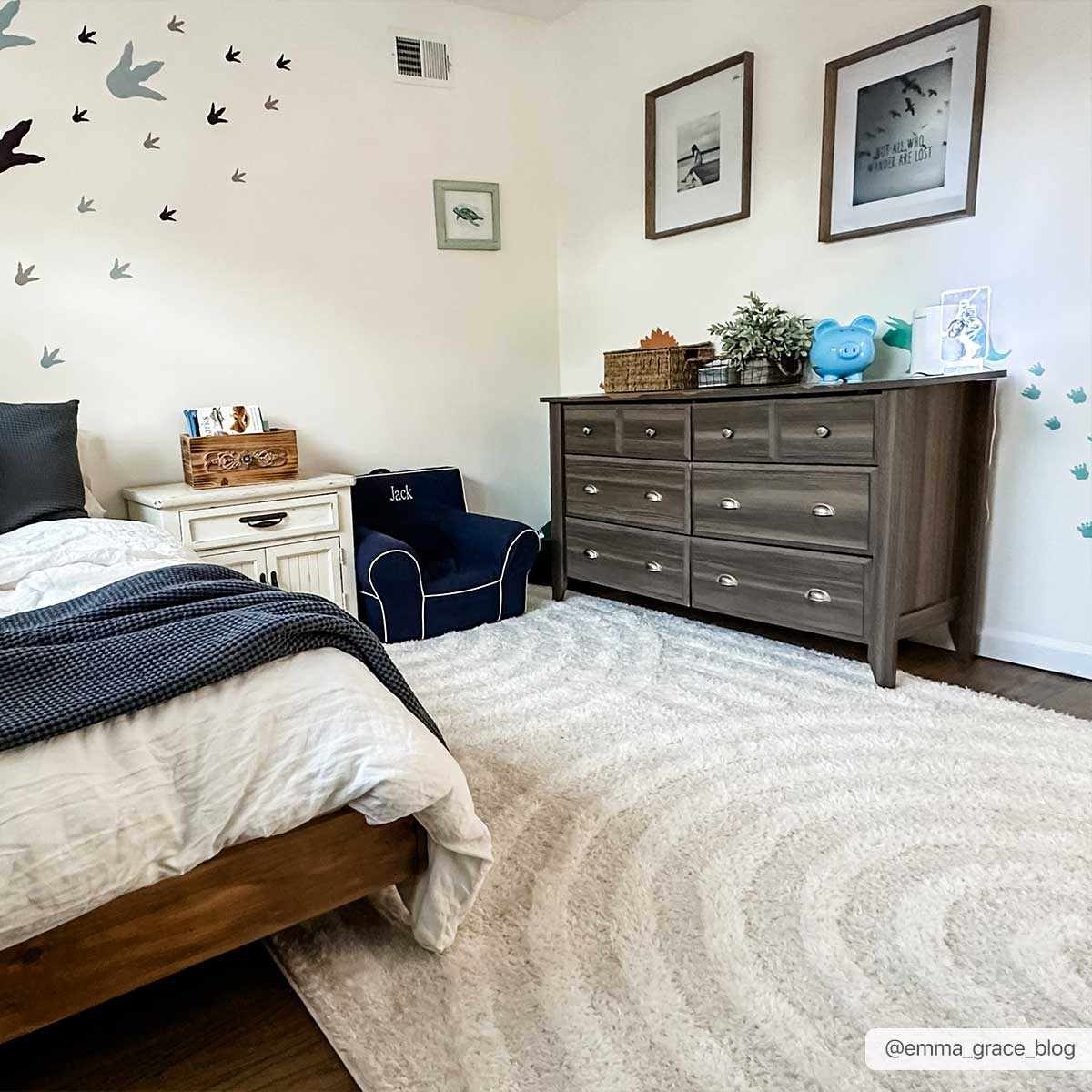 Arnel Cream Area Rug - Ornate Home